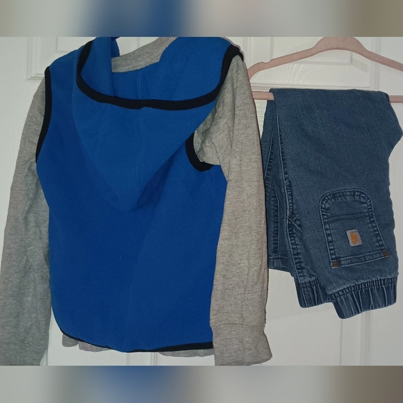 Carhartt - Picture 2 of 2